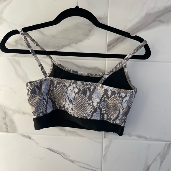 TNA Sports Bra - Picture 3 of 3